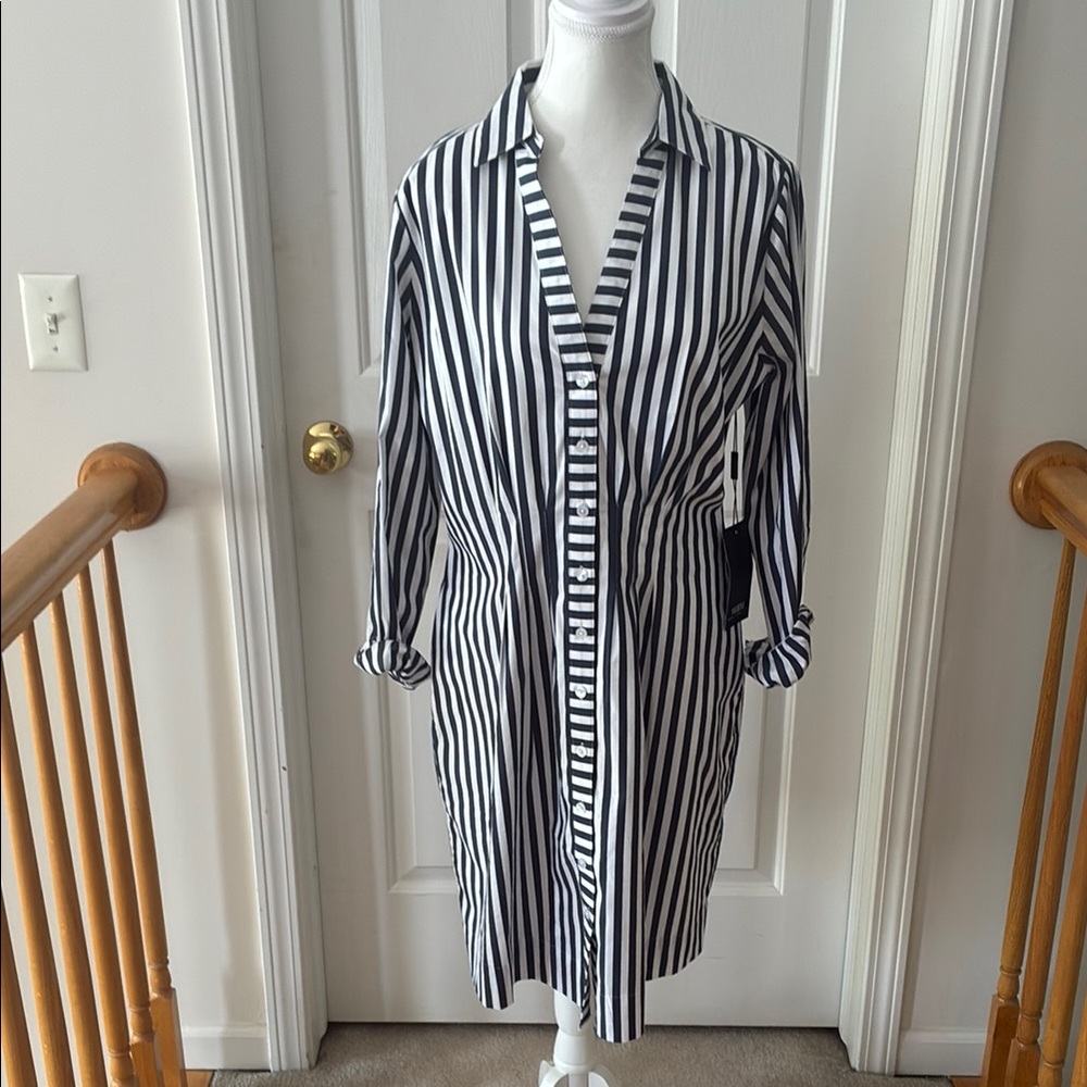 07:07 - White House Black Market Long Sleeve Poplin Shirt Dress